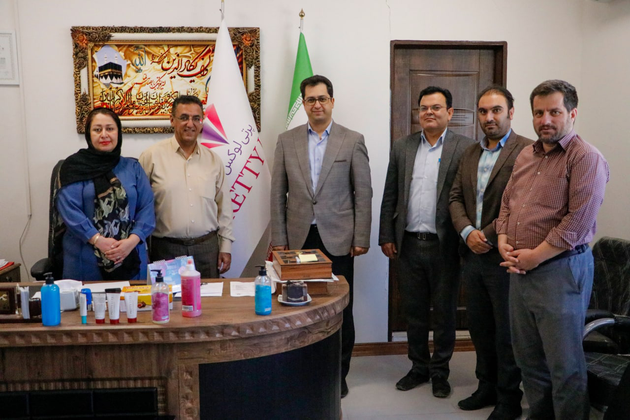 رییس پارک علم و فناوری استان از واحد صنعتی فراوران طبیعت کیان یاسوج بازدید کرد