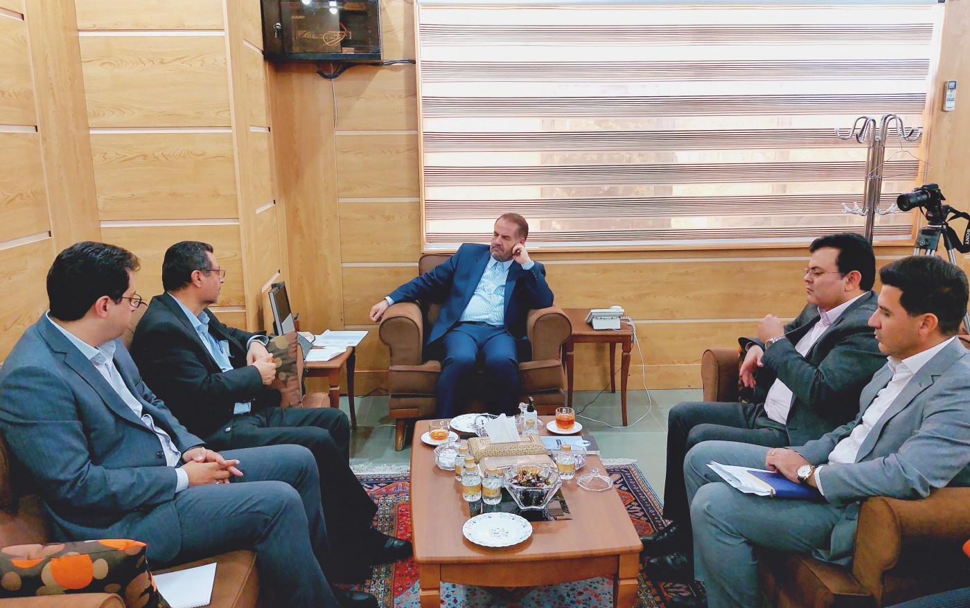 معاون فناوری وزیر علوم با استاندار استان دیدار کرد