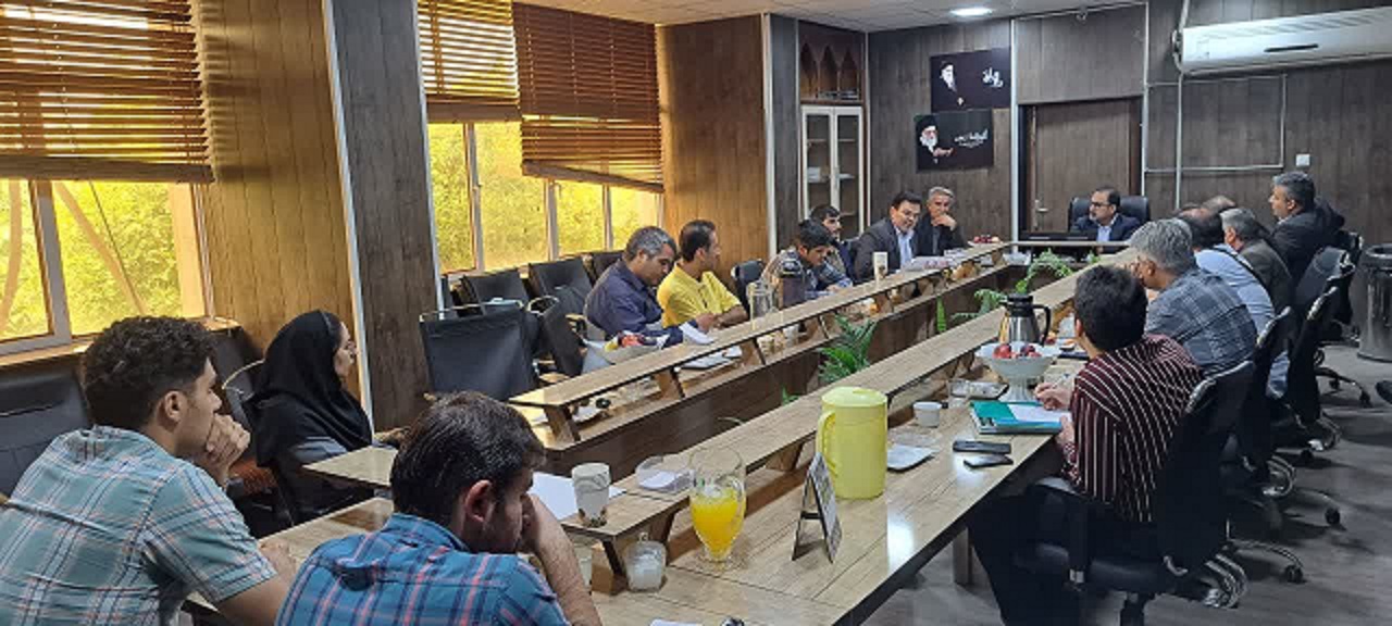 نشست مشترک مرکز رشد گچساران با شهردار و شورای شهر گچساران برگزار شد