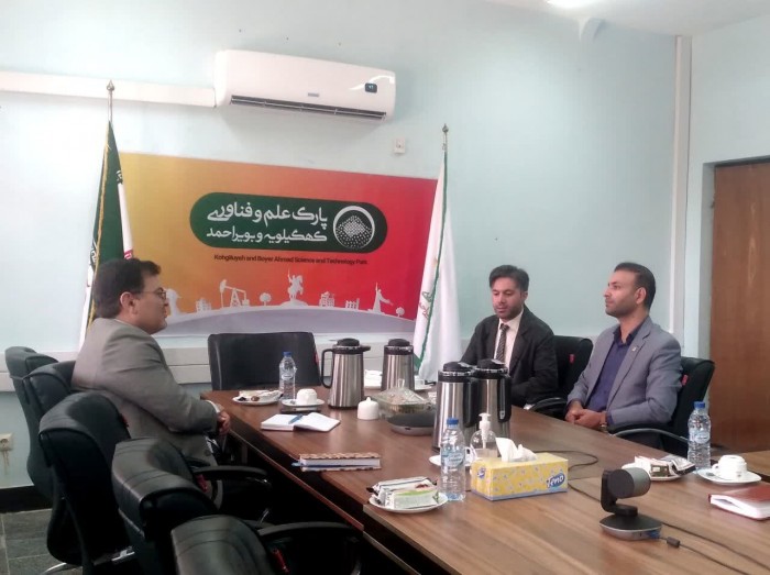 نشست مشترک مرکز رشد گچساران و دانشکده نفت و گاز برگزار شد