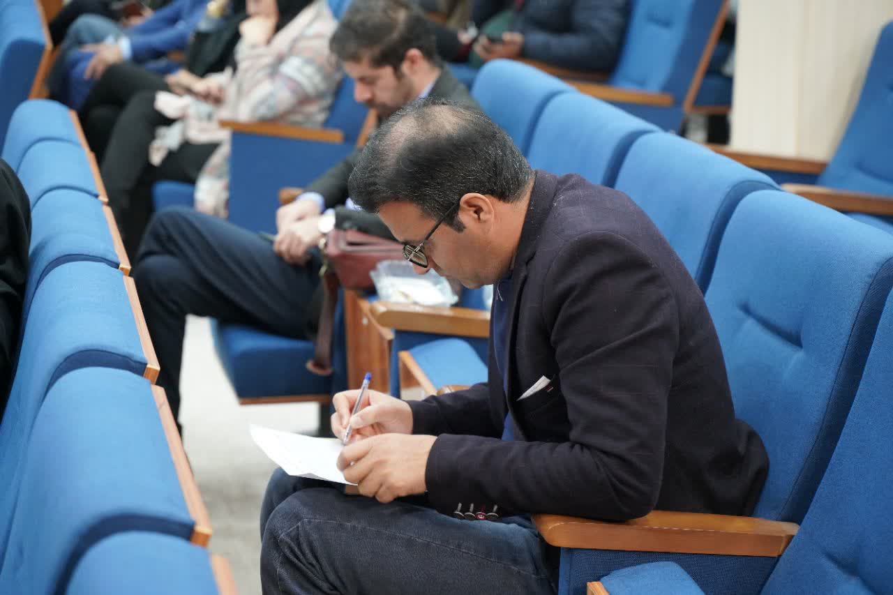 همایش "انقلاب اسلامی، جوان، خودباوری ، تولید دانش بنیان"  برگزار شد