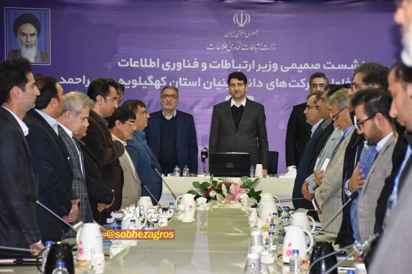 نشست صمیمی وزیر محترم ارتباطات با فعالان حوزه فاوا و شرکت‌های دانش بنیان استان