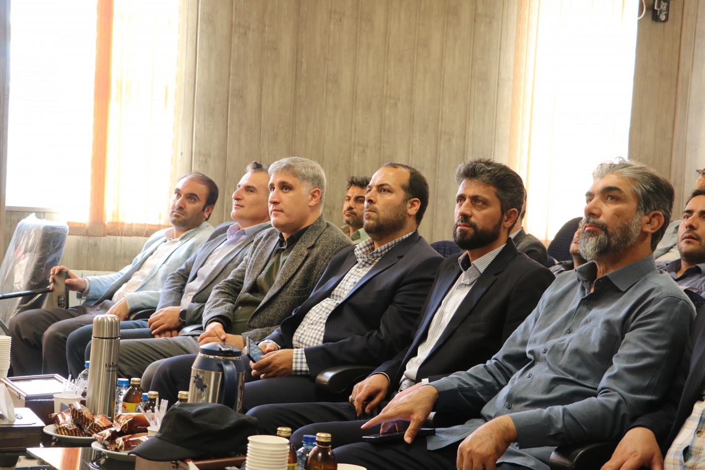 نشست با اساتید دانشگاه امام حسین (ع) برگزار شد