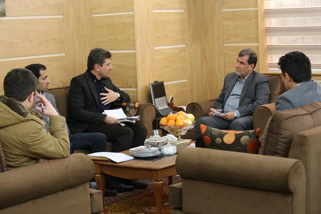 استاندار استان : در کنار شما هستیم و انتظار داریم در حل مشکلات جامعه، همچنان نگاهها متفاوت و گامها بلندتر باشد.
