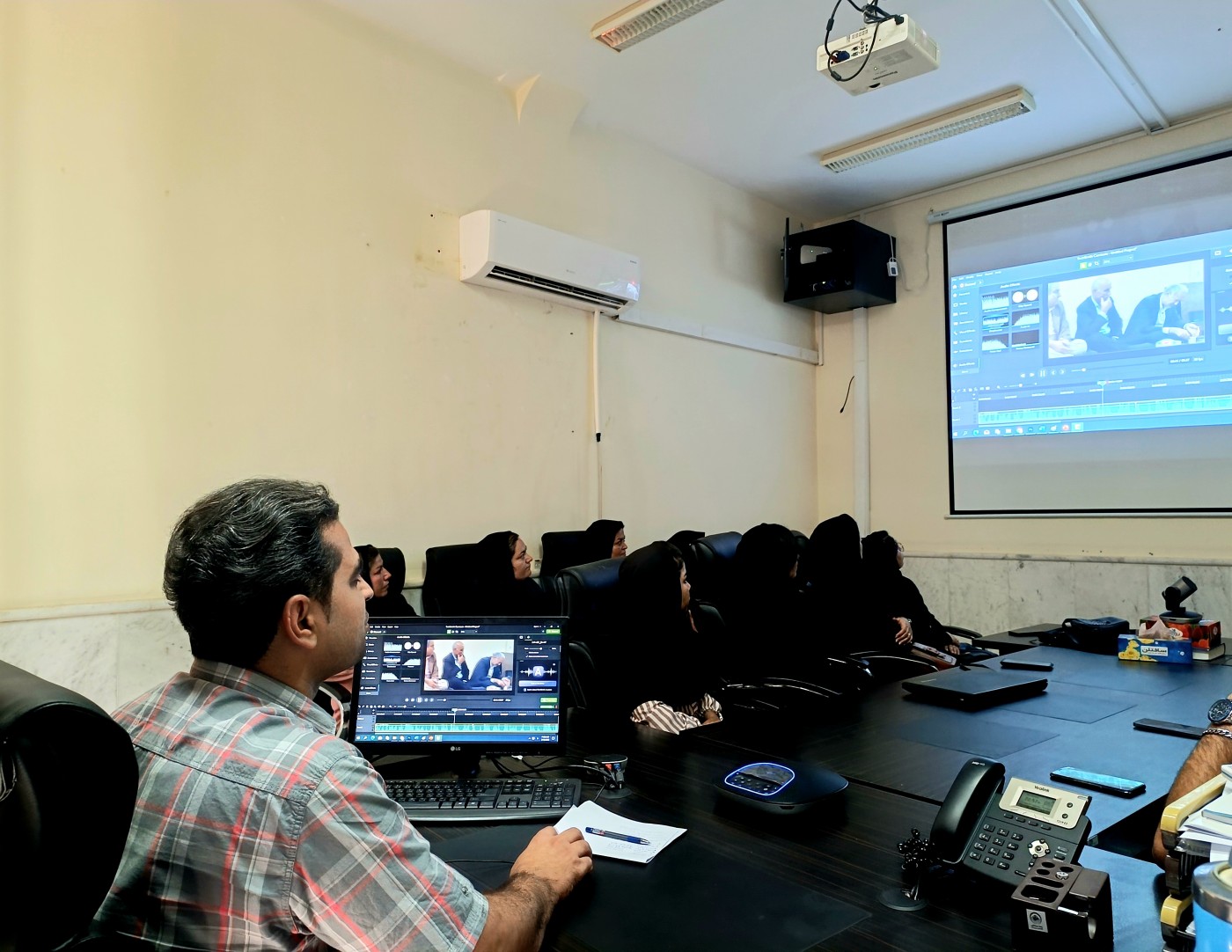 دوره ی کوتاه مدت آموزش نرم افزار Camtasia Studio در مرکز رشد دهدشت برگزار شد.